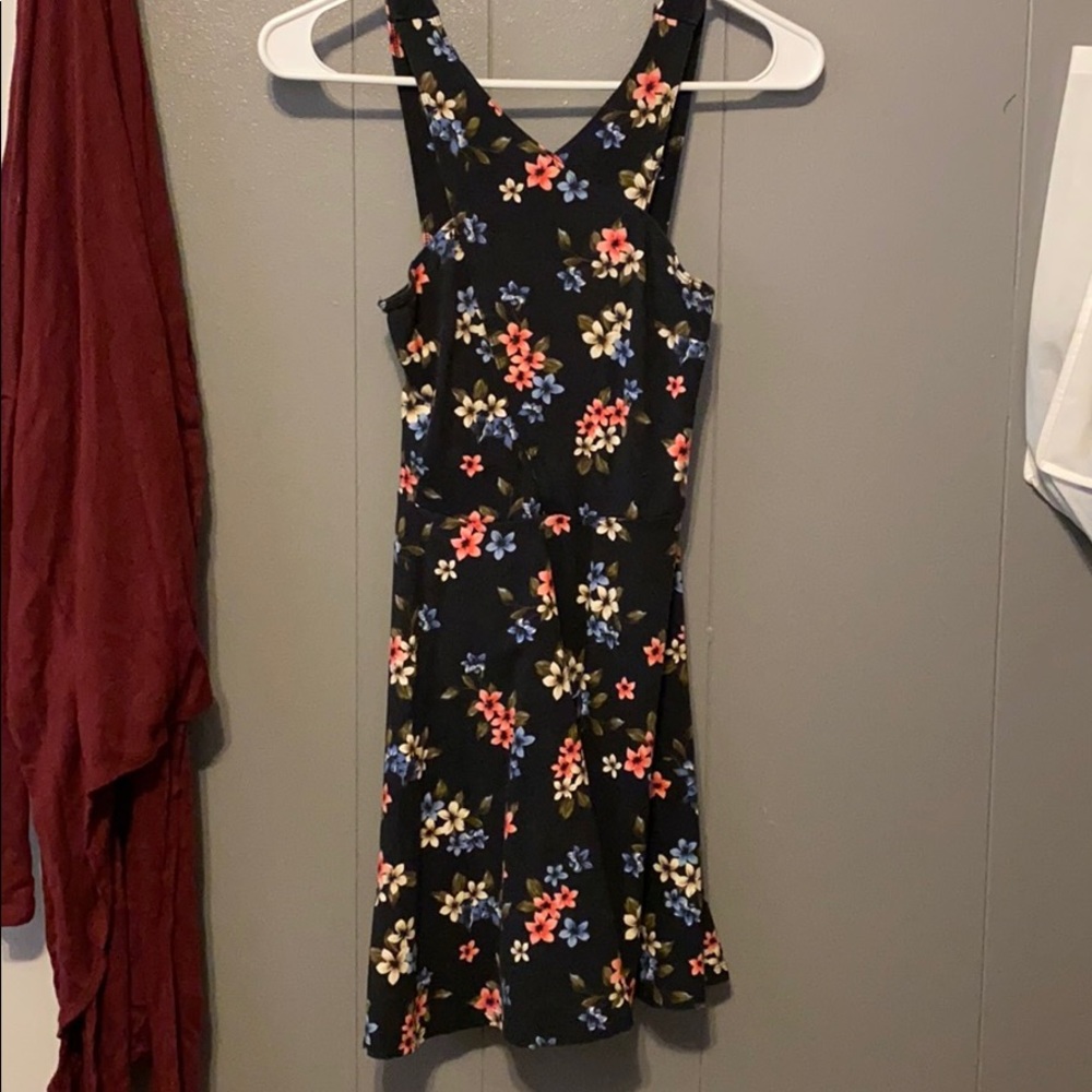 Hollister flower flowy dress